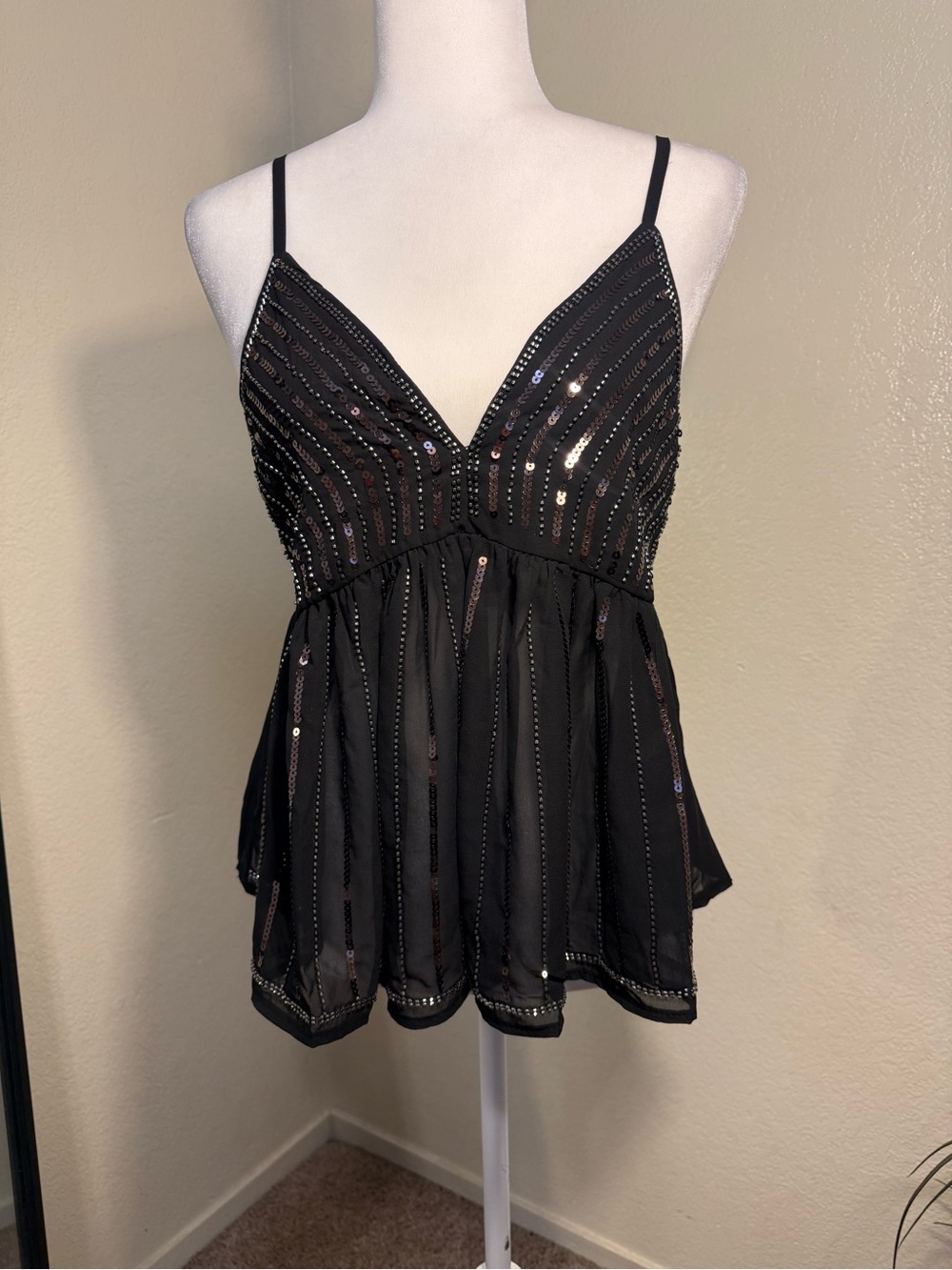 NWT Y2K Black Sequin Spaghetti Strap V-Neck Top